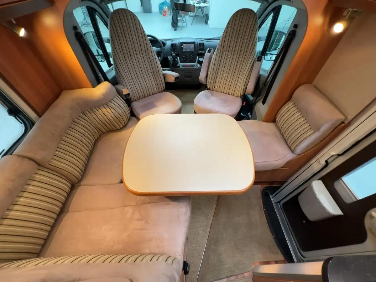 HYMER-ERIBA T 674 CL Exclusive-Line - Ansicht 8